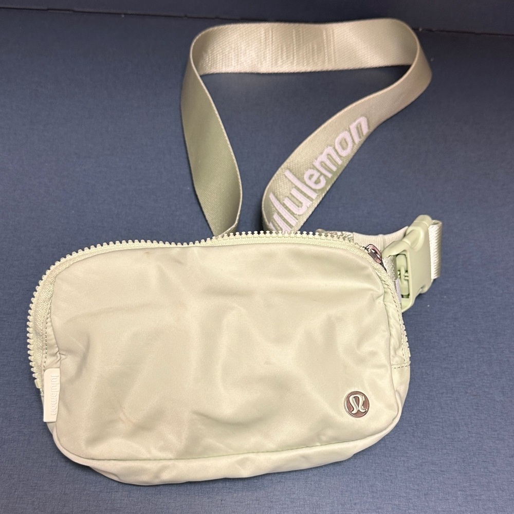 Lululemon Creamy Mint Belt Bag